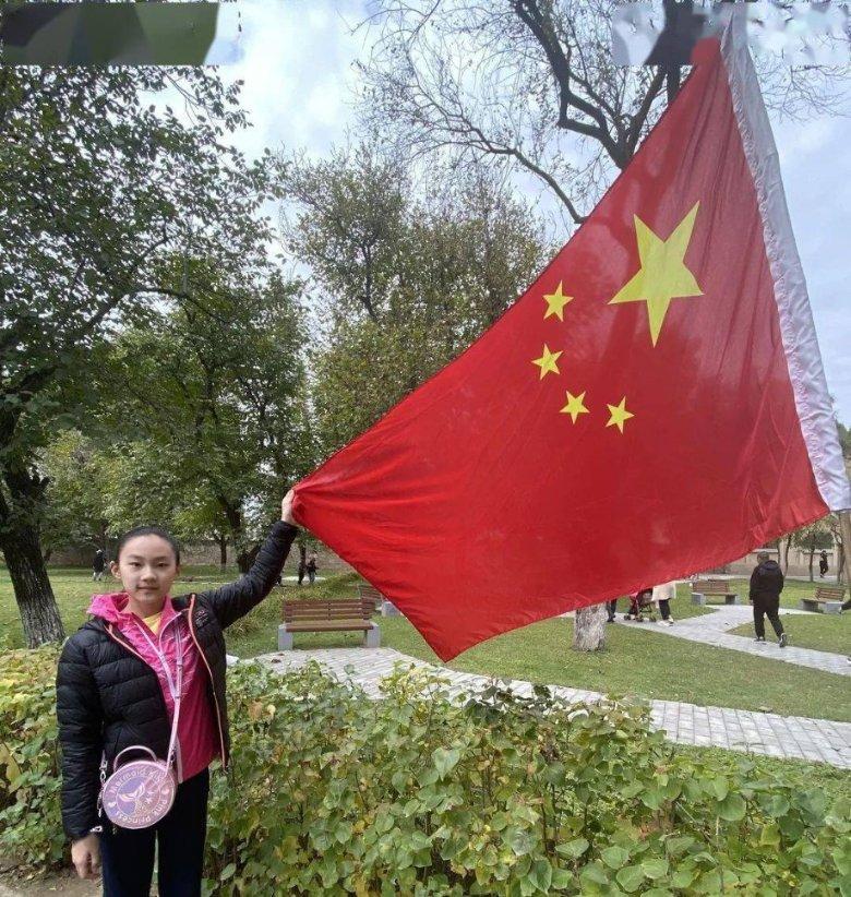 如何应对家庭中的火灾逃生？